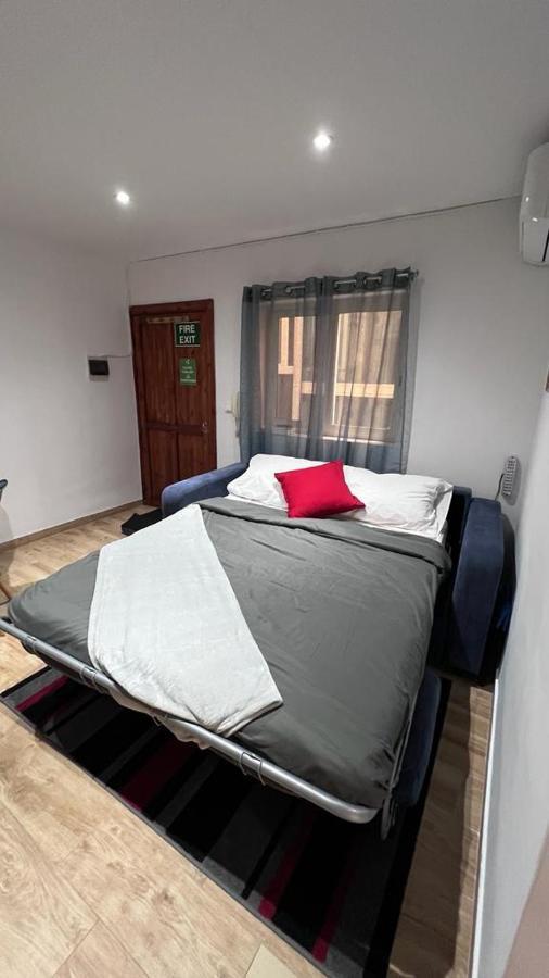 Flat In Valletta Luaran gambar